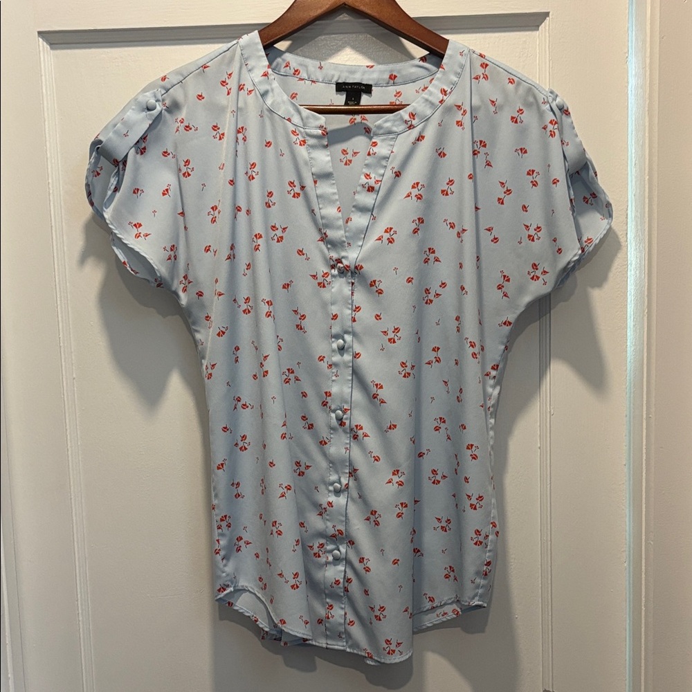 Ann Taylor Light Blue Floral Button-Up Blouse